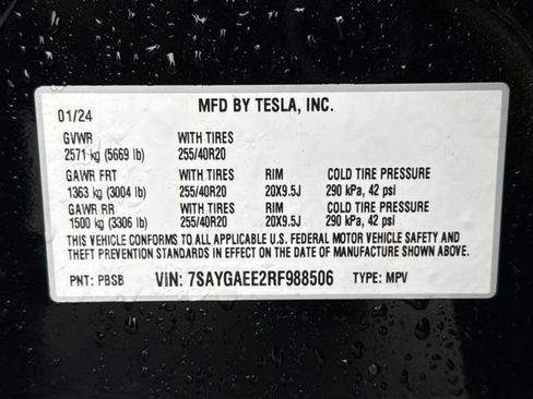 Used 2024 Tesla Model Y Long Range AWD/4WD image 19