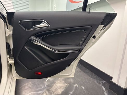 Used 2014 Mercedes-Benz CLA 250 CLA 250 image 11