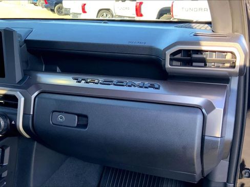 Certified 2025 Toyota Tacoma SR5 image 17