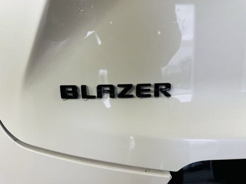 Used 2022 Chevrolet Blazer RS w/ Enhanced Convenience Package FWD image 28