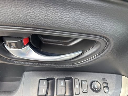 Certified 2024 Honda HR-V LX image 19