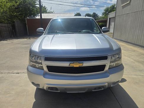 Used 2014 Chevrolet Tahoe LT RWD image 2