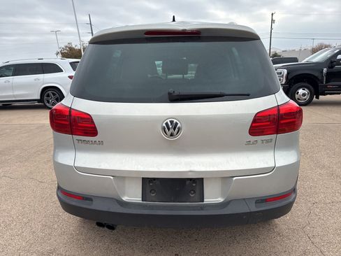 Used 2012 Volkswagen Tiguan S image 6
