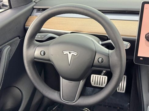 Used 2022 Tesla Model Y Performance image 18