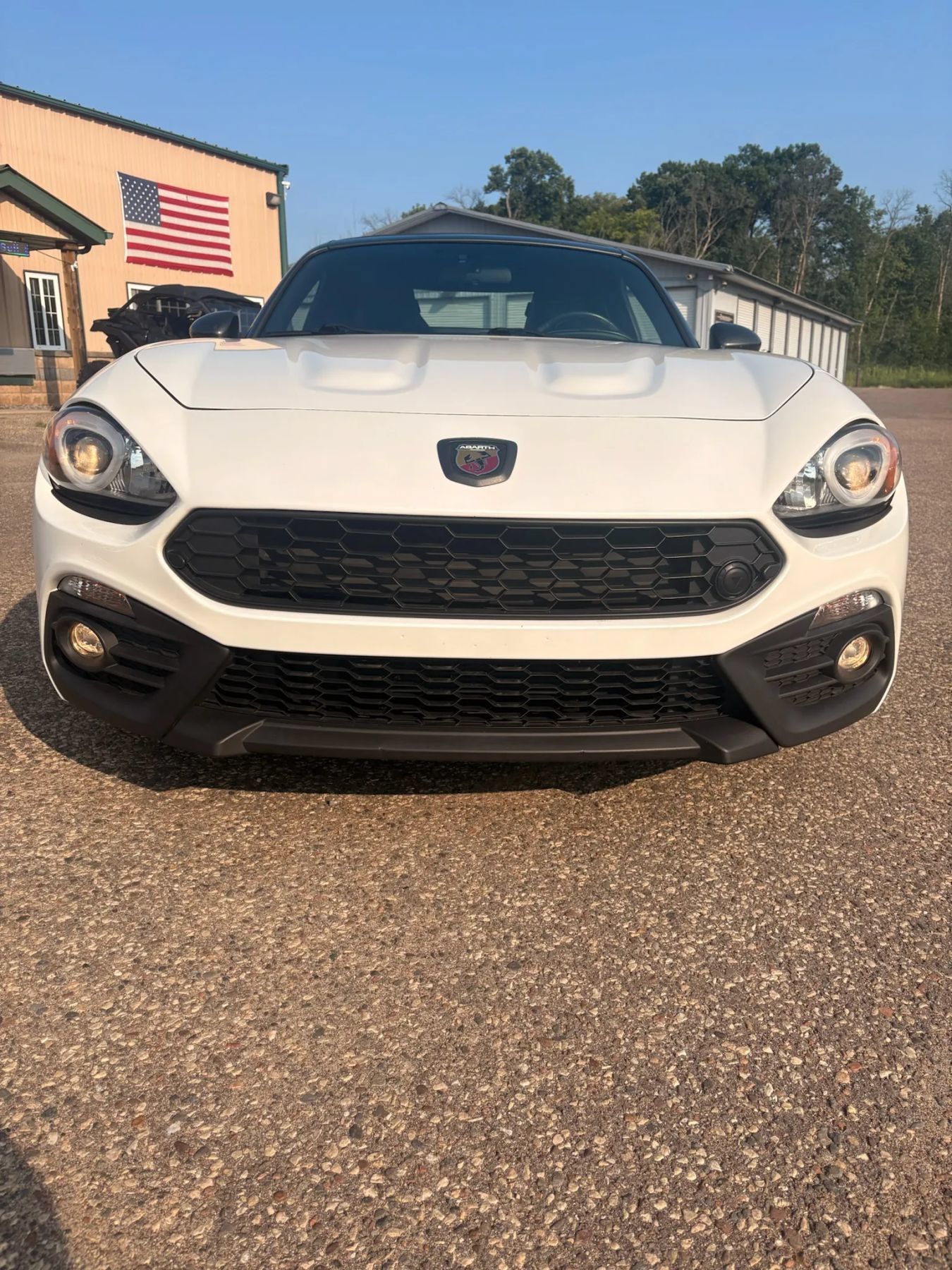 Used 2019 FIAT 124 Spider Abarth w/ Navigation & Sound Group RWD image 3