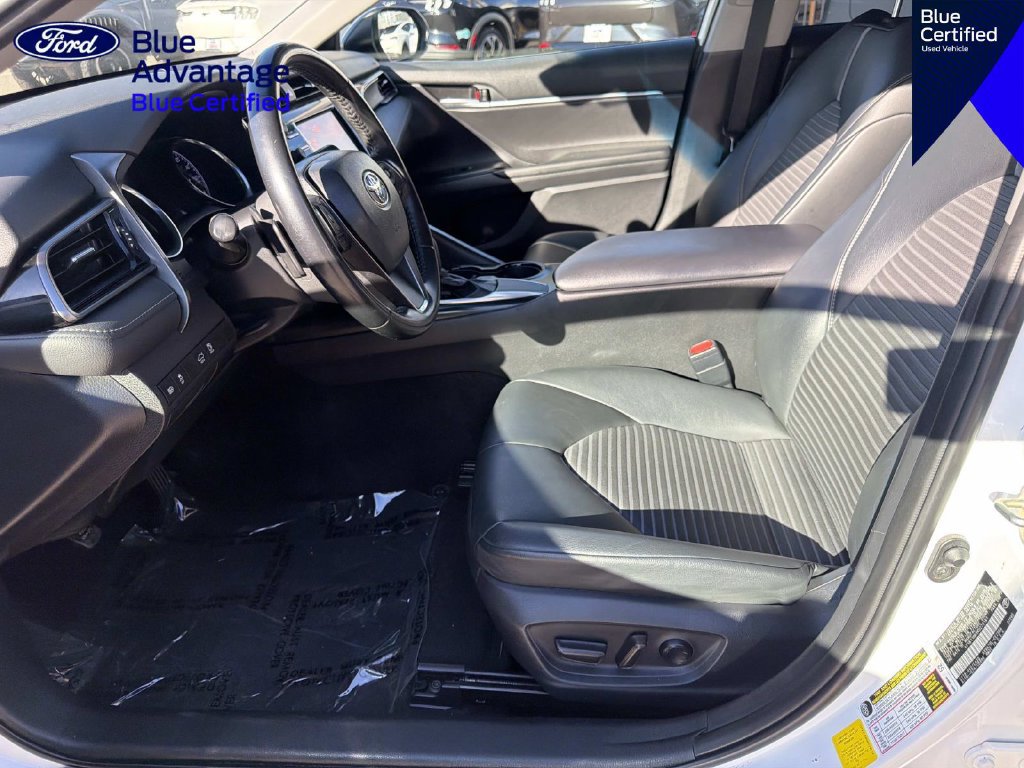 Used 2019 Toyota Camry SE FWD image 14