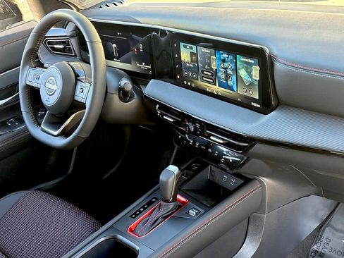 New 2026 Nissan Kicks SR w/ SR Premium Package FWD image 21