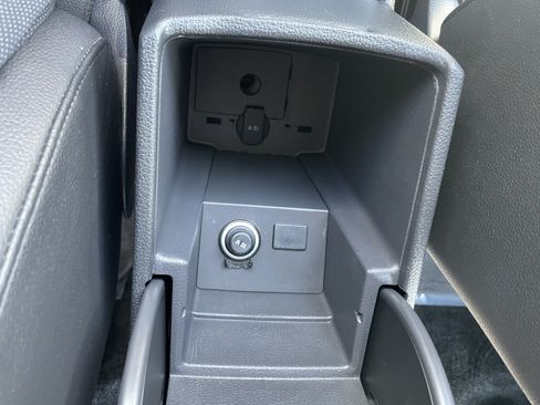 Used 2018 Volkswagen Passat 2.0T SE FWD image 25