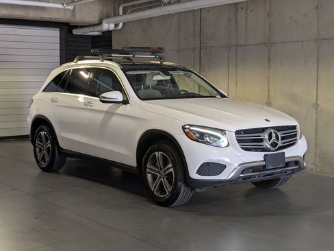 Used 2019 Mercedes-Benz GLC 300 4MATIC image 11