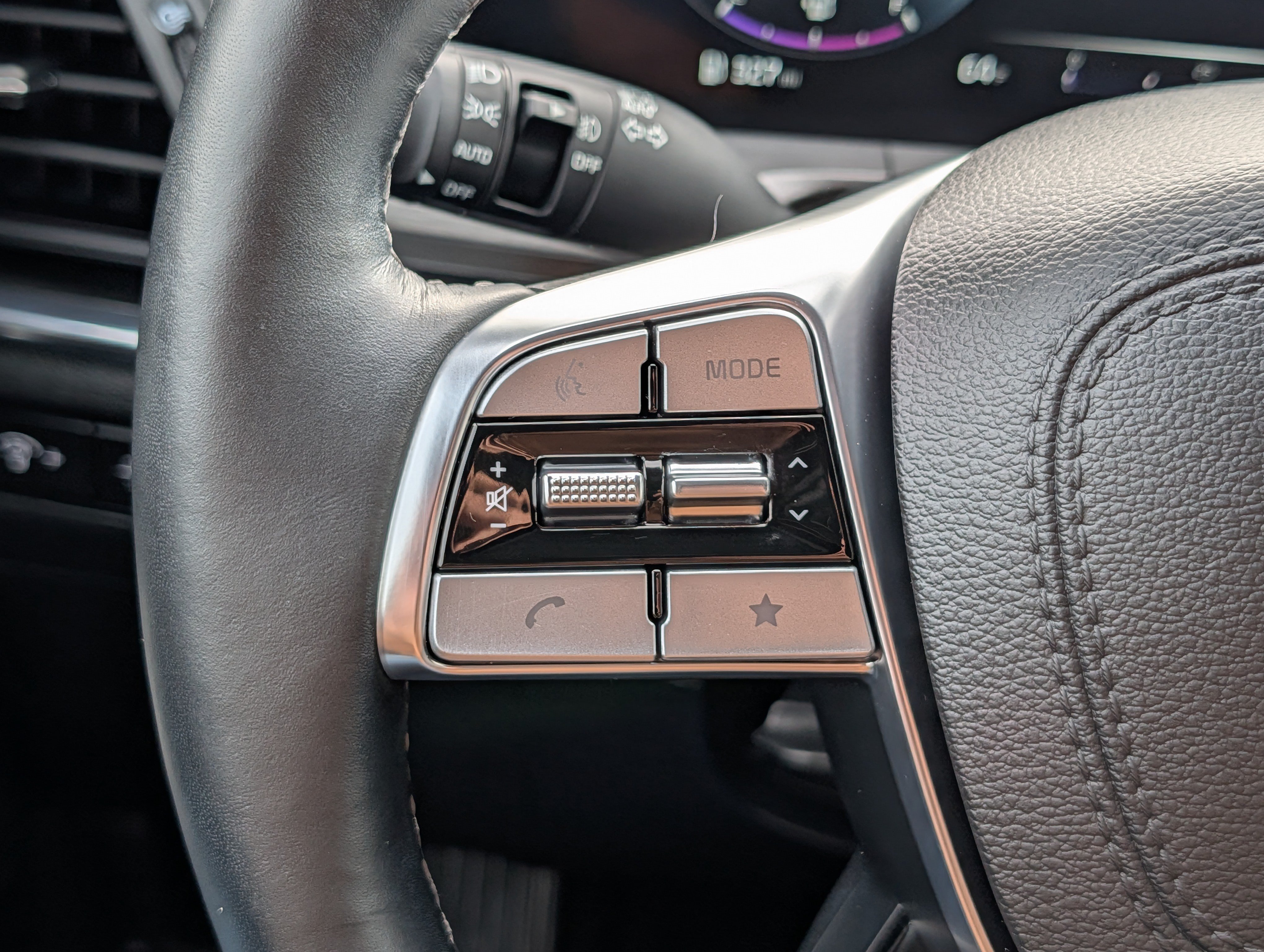 Certified 2025 Kia Telluride SX Prestige X-Pro AWD/4WD image 31