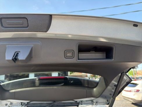 Used 2024 GMC Terrain AT4 AWD/4WD image 16