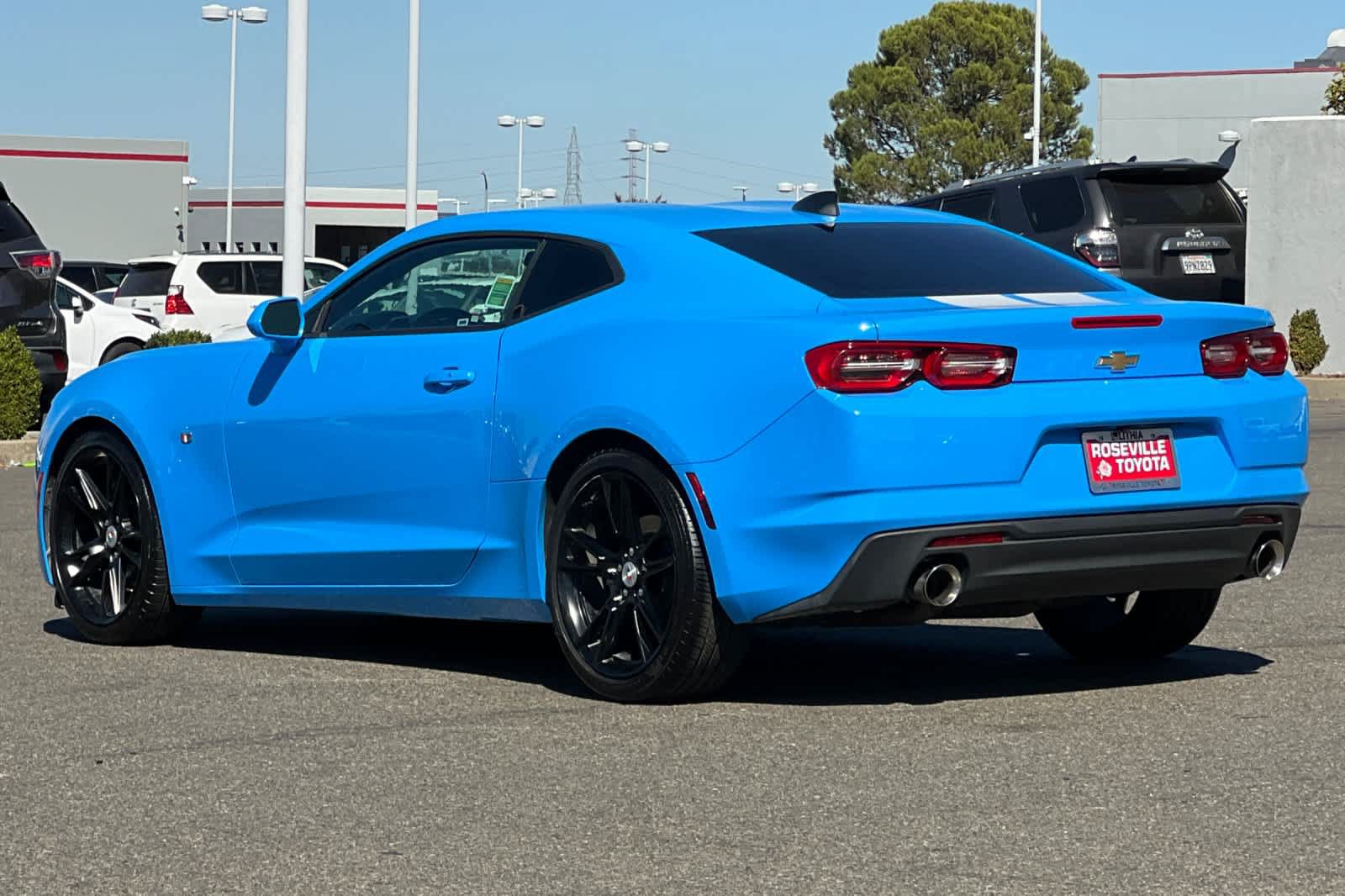 Used 2023 Chevrolet Camaro LT RWD image 7