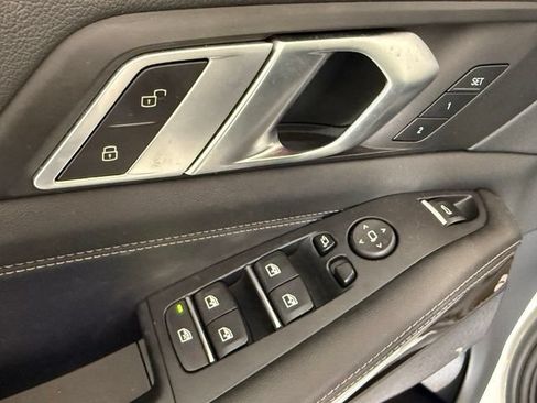Used 2023 BMW X5 sDrive40i w/ M Sport Package RWD image 21