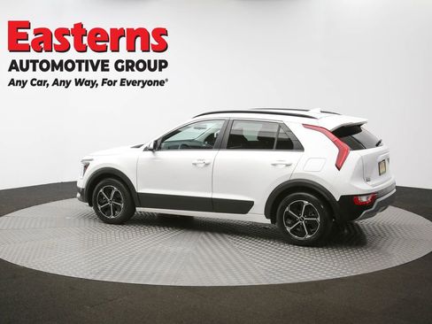 Used 2023 Kia Niro EX image 57