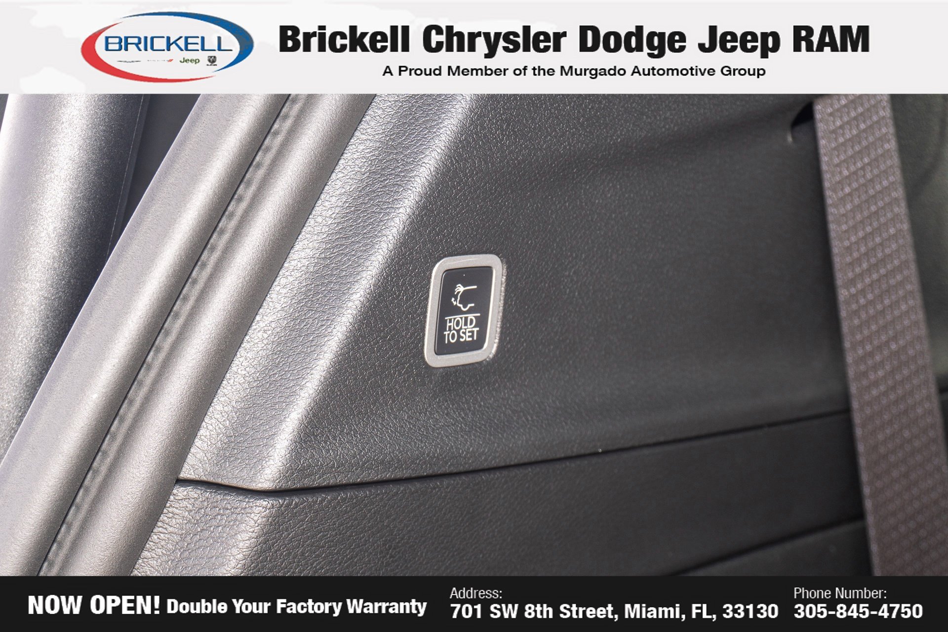 New 2027 Chrysler Pacifica Select FWD image 10