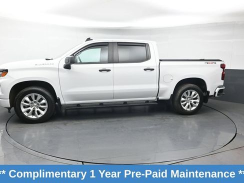 Used 2023 Chevrolet Silverado 1500 Custom AWD/4WD image 2