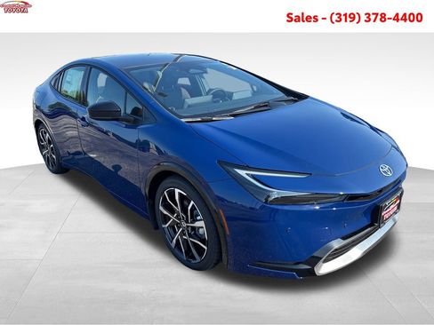 New 2026 Toyota Prius Plug-In Hybrid FWD image 8