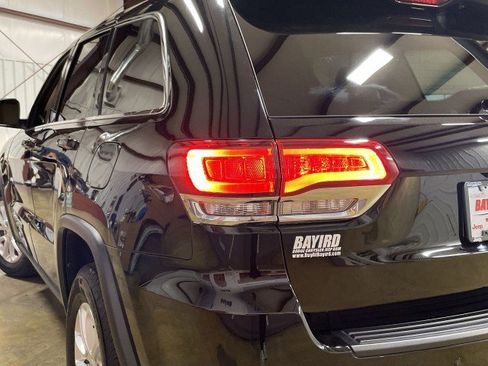 Used 2022 Jeep Grand Cherokee Laredo E image 25