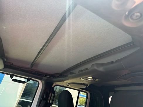 Used 2021 Jeep Gladiator Mojave AWD/4WD image 13