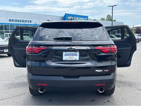 Used 2023 Chevrolet Traverse RS AWD/4WD image 12