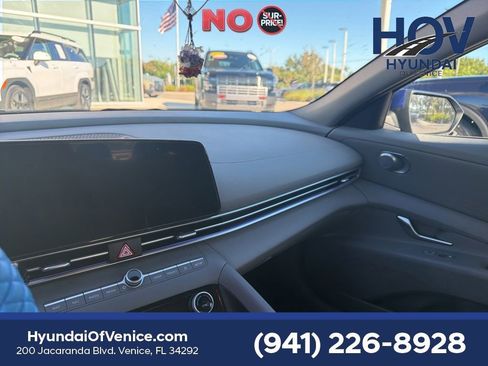 Certified 2024 Hyundai Elantra SEL FWD image 11