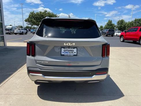 New 2026 Kia Sorento S FWD image 6