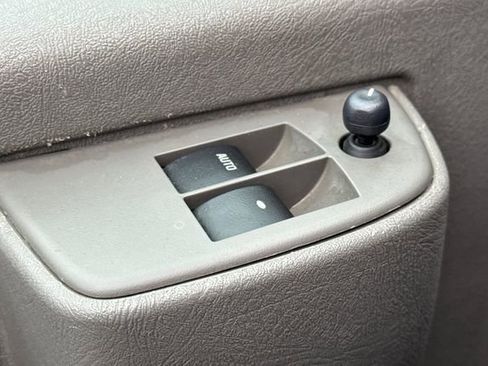 Used 2023 GMC Savana 2500 w/ Driver Convenience Package image 12