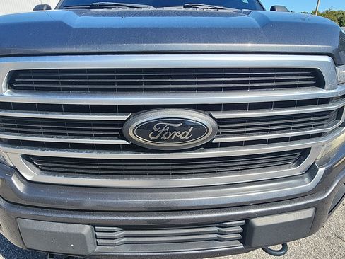 Used 2018 Ford F150 XLT w/ Equipment Group 302A Luxury AWD/4WD image 11