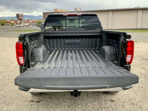 New 2025 GMC Sierra 1500 SLE w/ Preferred Package image 19