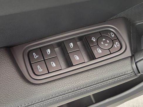 New 2026 Porsche Cayenne Coupe AWD/4WD image 15