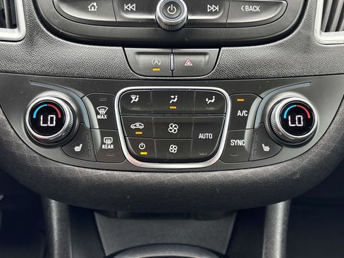 Used 2024 Chevrolet Malibu LT image 21