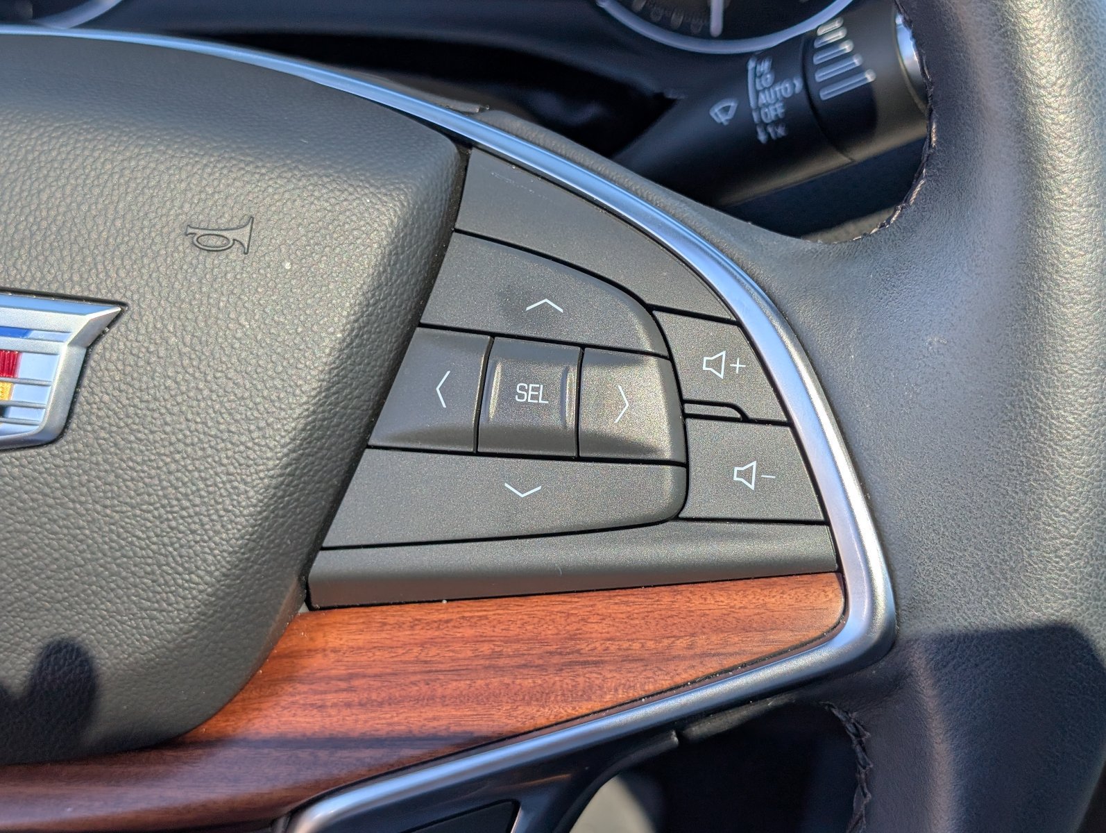 Certified 2024 Cadillac XT5 Premium Luxury FWD image 25