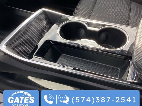 Used 2025 Chevrolet Equinox LT image 32