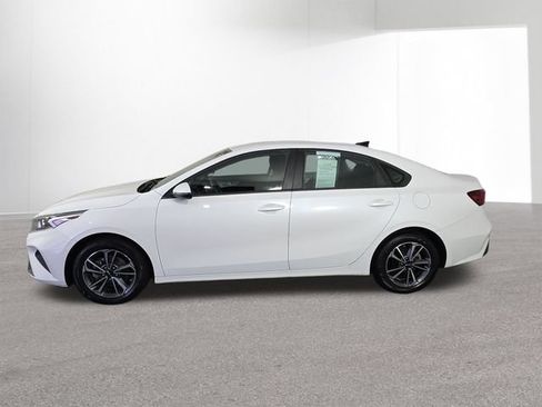Used 2024 Kia Forte LXS w/ LXS Technology Package FWD image 14