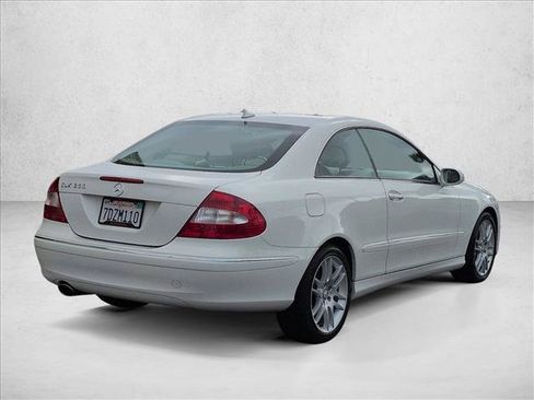 Used 2009 Mercedes-Benz CLK 350 Coupe image 5