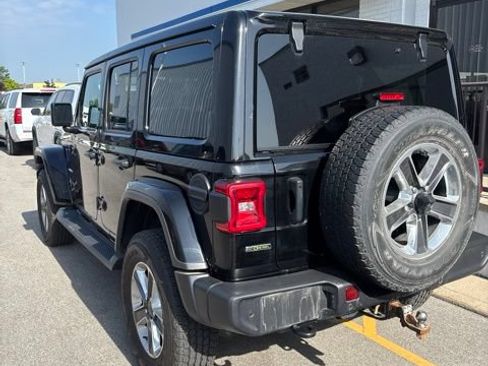 Used 2021 Jeep Wrangler Unlimited Sahara AWD/4WD image 4