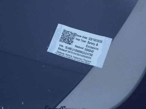 Used 2022 Lincoln Corsair AWD w/ Premium Package image 7