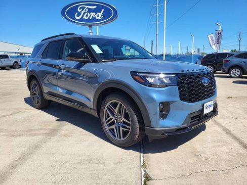 New 2026 Ford Explorer ST-Line w/ ST-Line Street Pack image 18