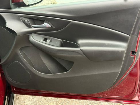 Used 2017 Chevrolet Volt LT w/ Comfort Package FWD image 36
