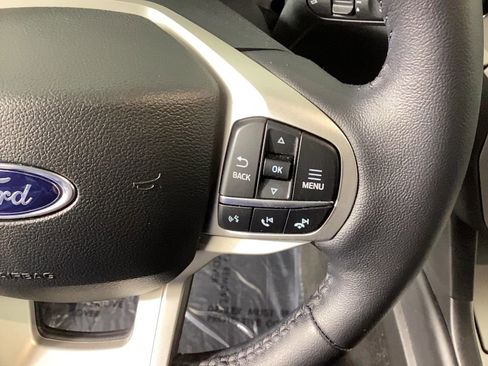 Used 2023 Ford Explorer XLT image 20