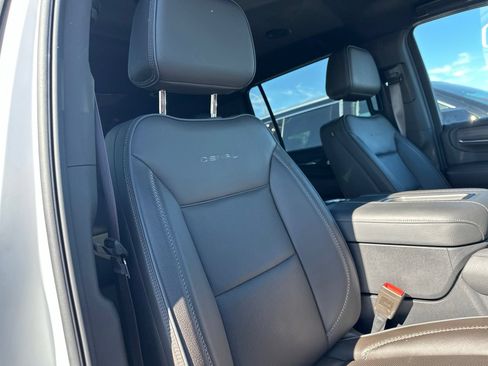 Used 2024 GMC Yukon XL Denali AWD/4WD image 51