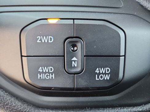 New 2025 RAM 2500 Tradesman image 32