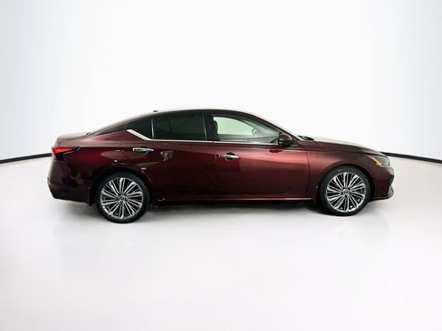 Used 2023 Nissan Altima 2.5 SL FWD image 10