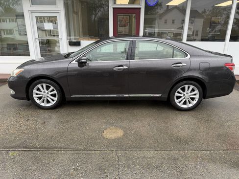 Used 2011 Lexus ES 350 image 1