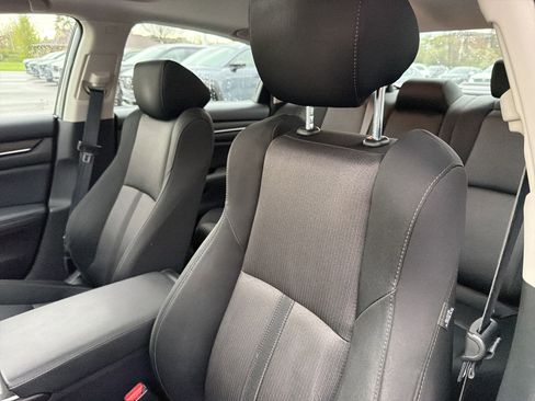 Used 2019 Honda Accord EX image 15