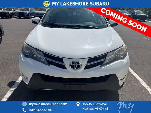 Used 2015 Toyota RAV4 XLE AWD/4WD image 2