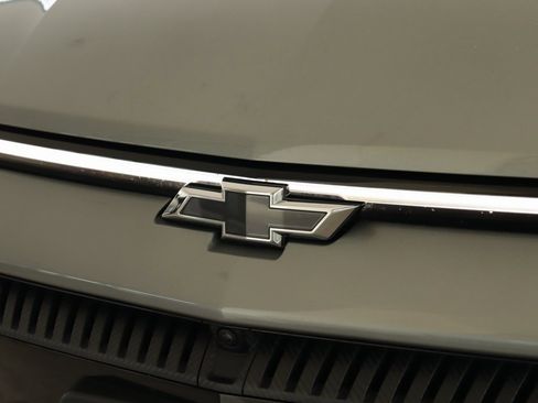 Used 2025 Chevrolet Equinox EV RS image 37