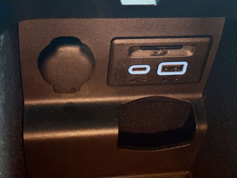 Used 2018 Cadillac XTS Luxury image 25