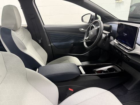 Certified 2025 Volkswagen ID.4 Pro S AWD/4WD image 12