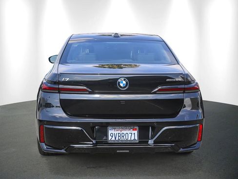Used 2026 BMW i7 eDrive50 w/ M Sport Package RWD image 5